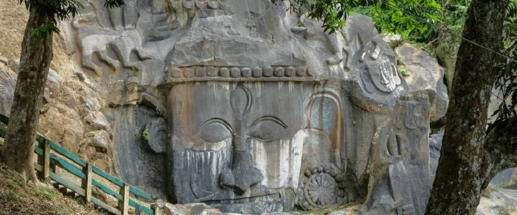 unakoti-sculptures